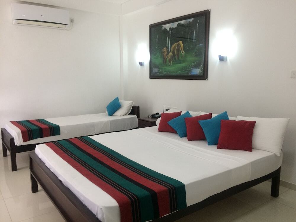Oruthota Chalets
