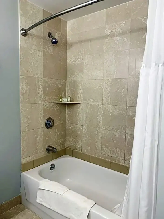 Water's Edge Resort & Spa - Chambres