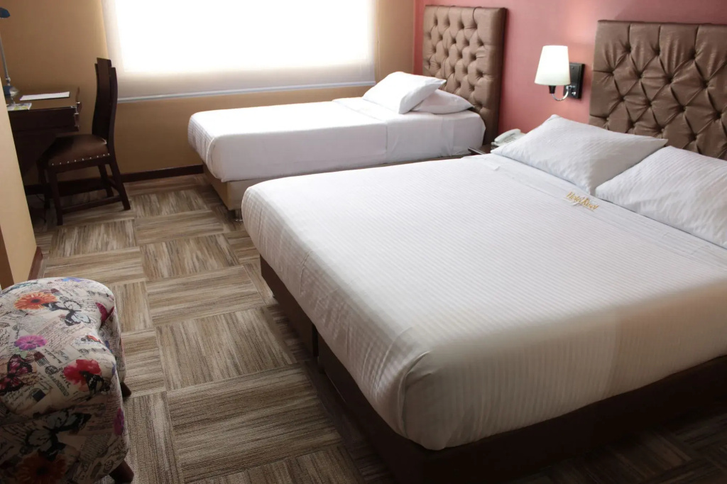 Hotel photo 12