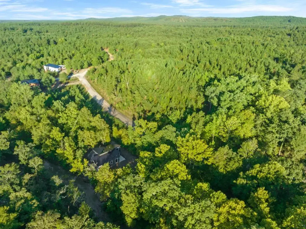 Vacana Blackwater Waterfront Couples Cabin, HotTub, FirePit, Pet Friendly