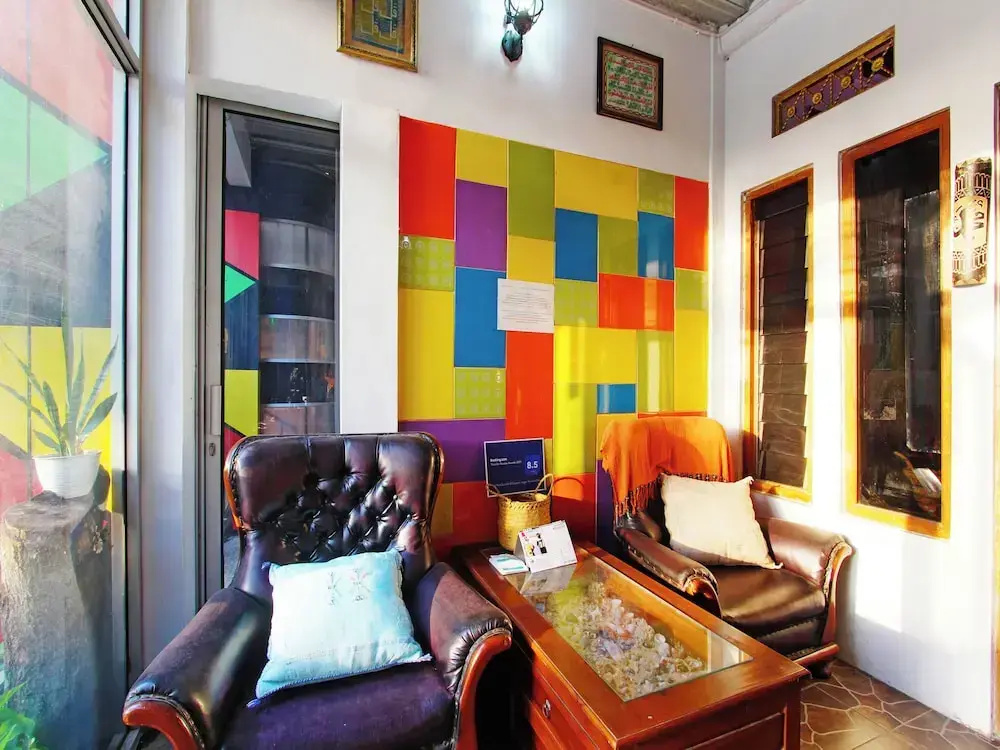 Lobby & Reception