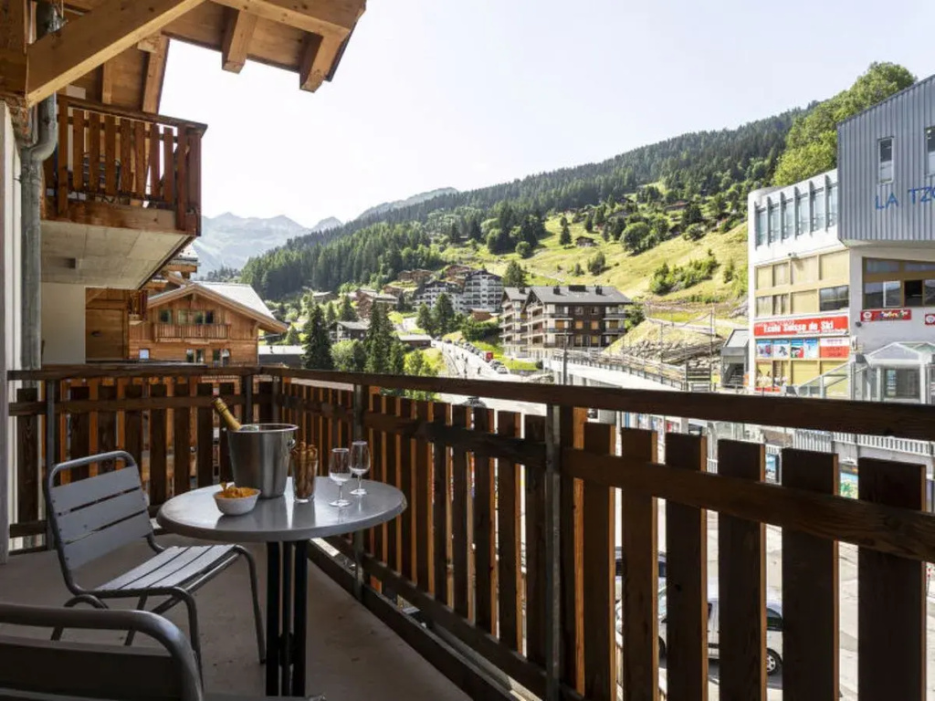 Balcony & Terrace