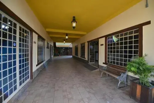 Lobby & Reception