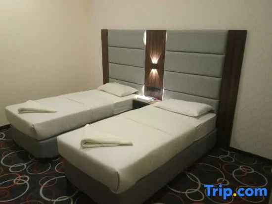 Melody Queen Hotel by Aura