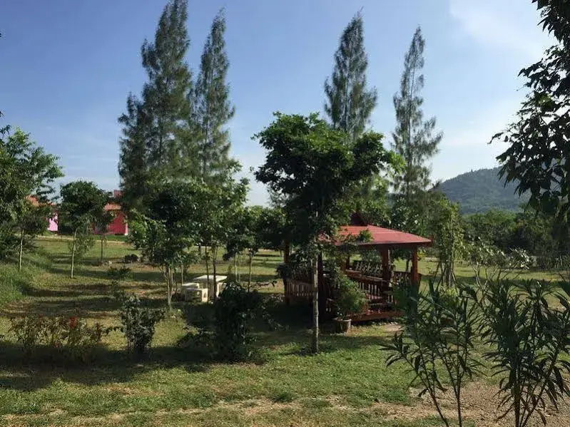 Kaengkachan Lake Hill Resort