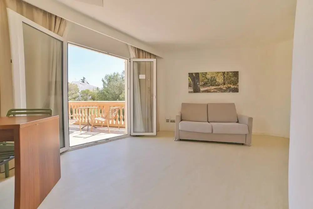 Studio with balcony and beachfront