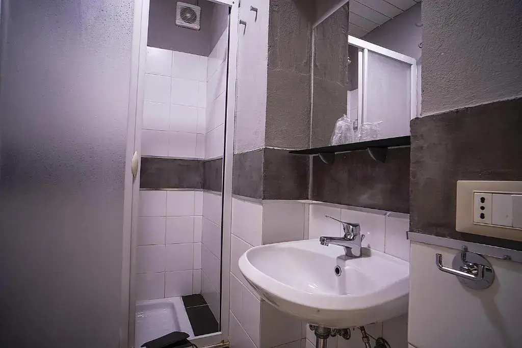 Standard Double room with balcony and with sea view (full double bed)