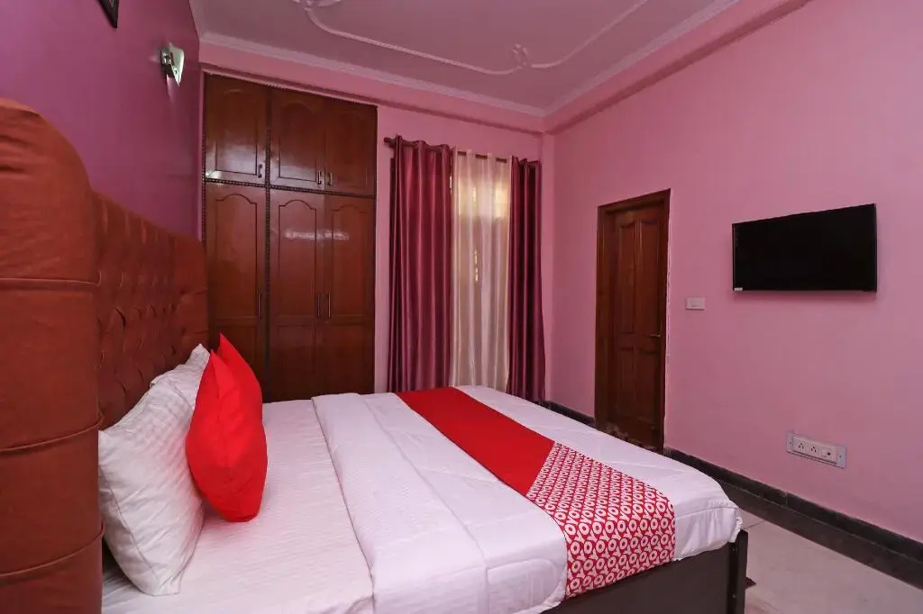 The Rock Residency by OYO Rooms