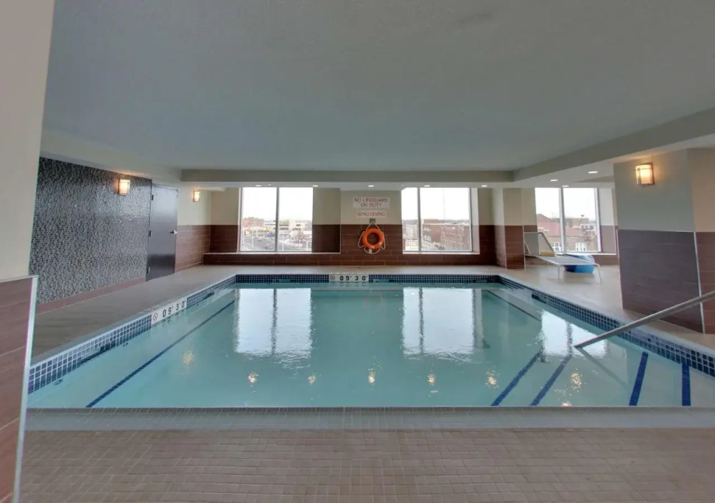 DoubleTree by Hilton Edmonton Downtown - фото 21