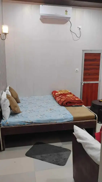 Anand Lok Varanasi