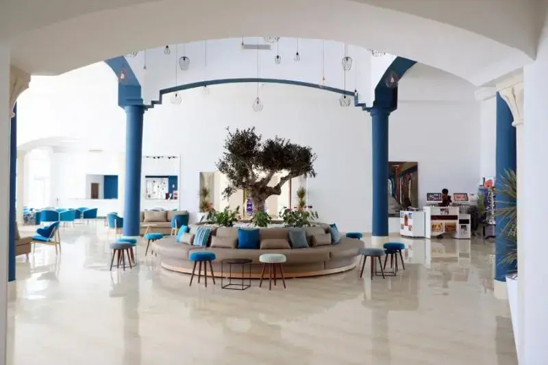 Lobby & Reception