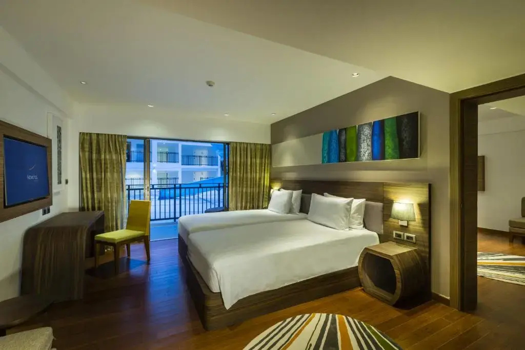 Двухместный номер Standard с балконом (2 отдельные кровати) в Отель Holiday Inn Resort Phuket Karon Beach by IHG