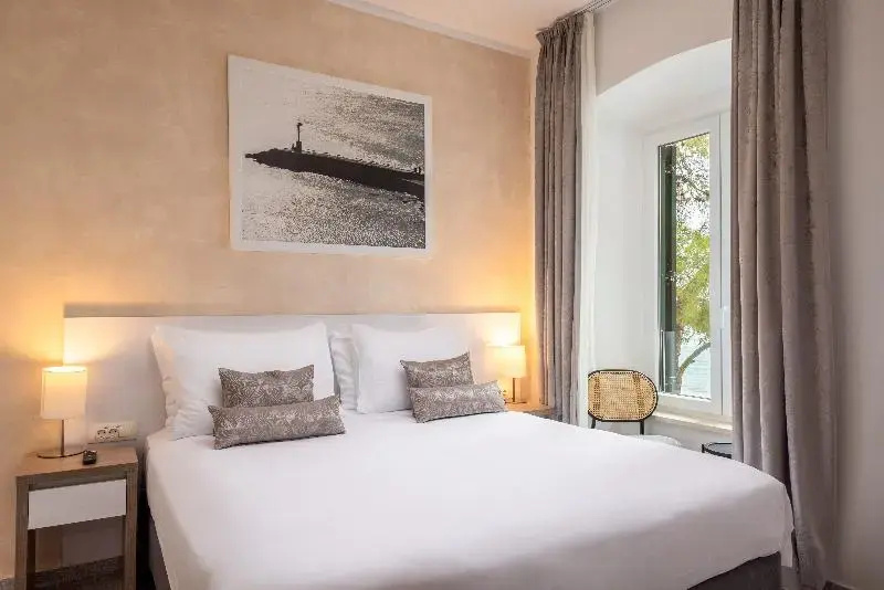Suite with view