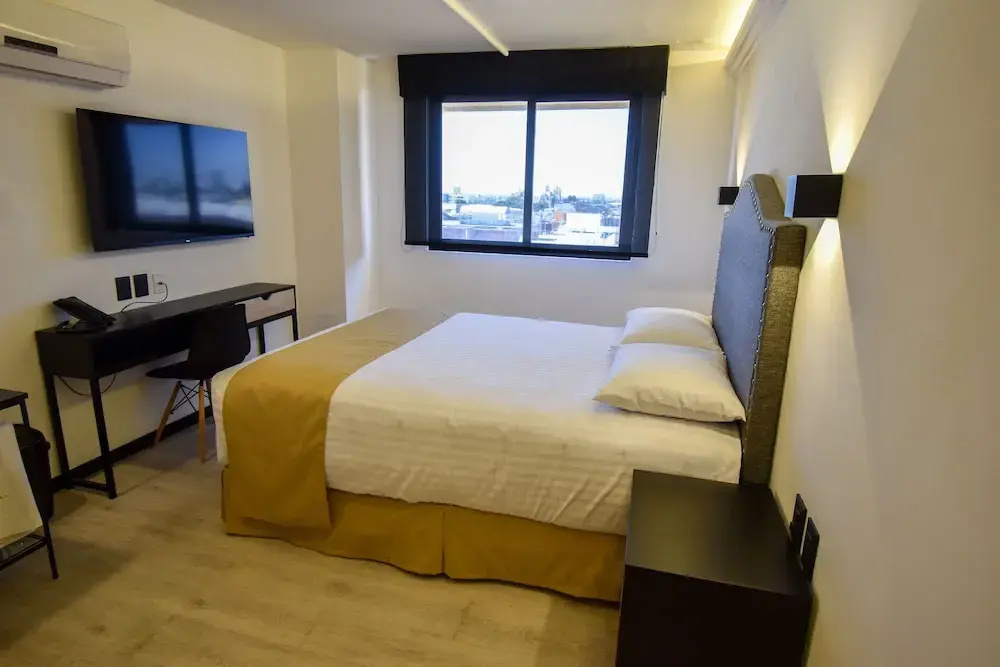 Standard Double room with city view (full double bed)