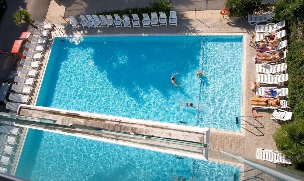 Hotel photo 11