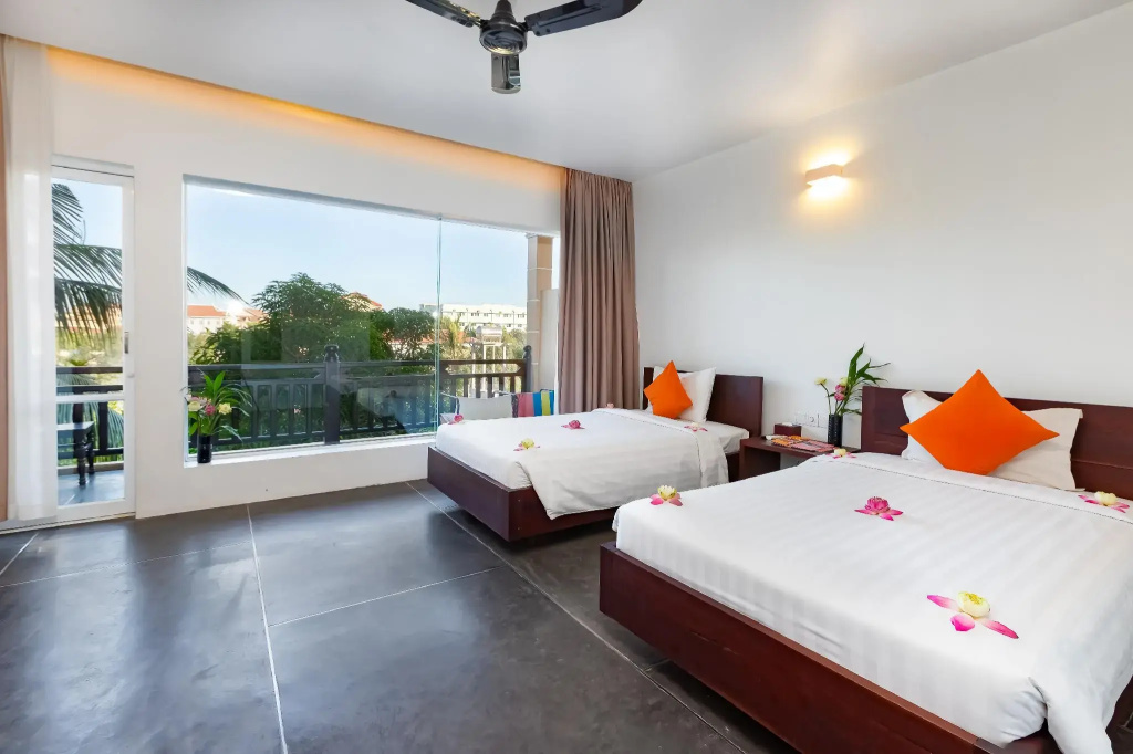 Deluxe Double room with balcony (twin beds)