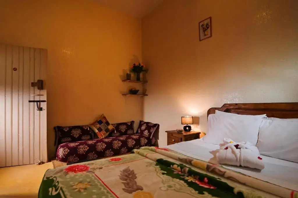 Economy room