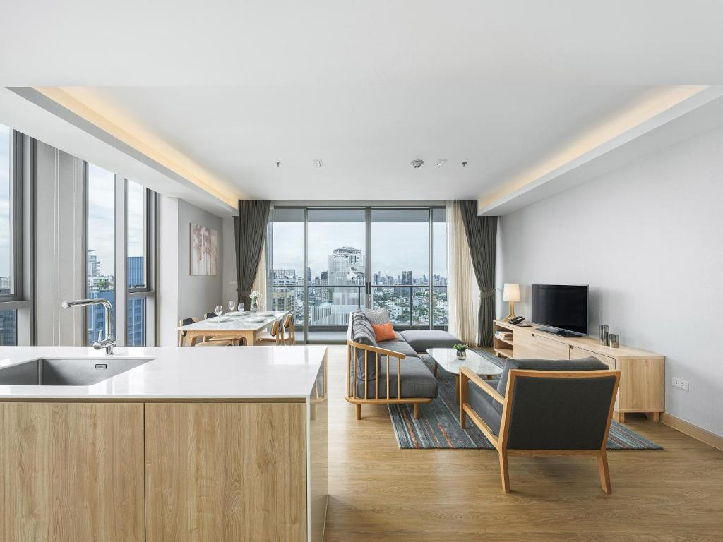 Апартаменты Superior с 2 комнатами в Oakwood Suites Bangkok