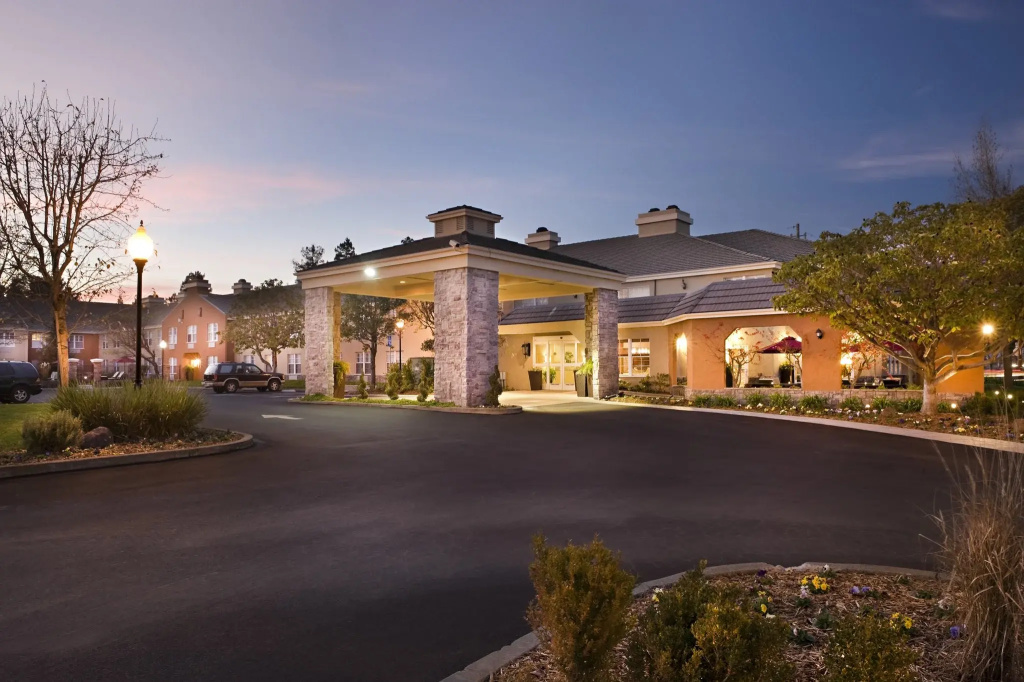 Hotel Indigo Napa Valley by IHG
