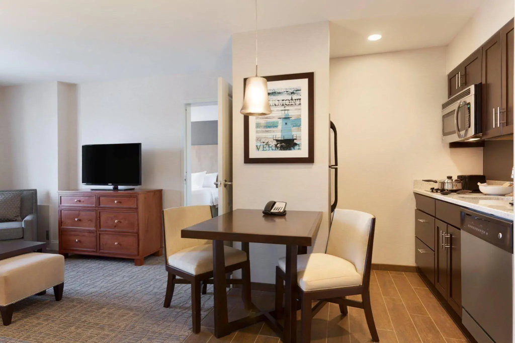 Homewood Suites by Hilton Burlington - Général