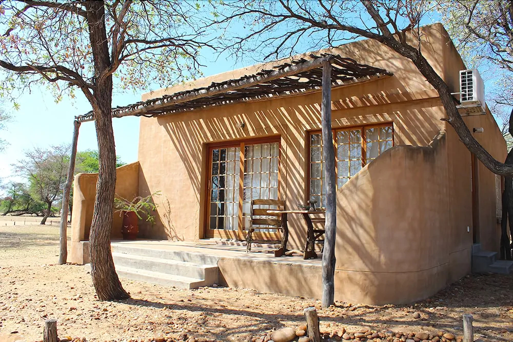 Harnas Lodge