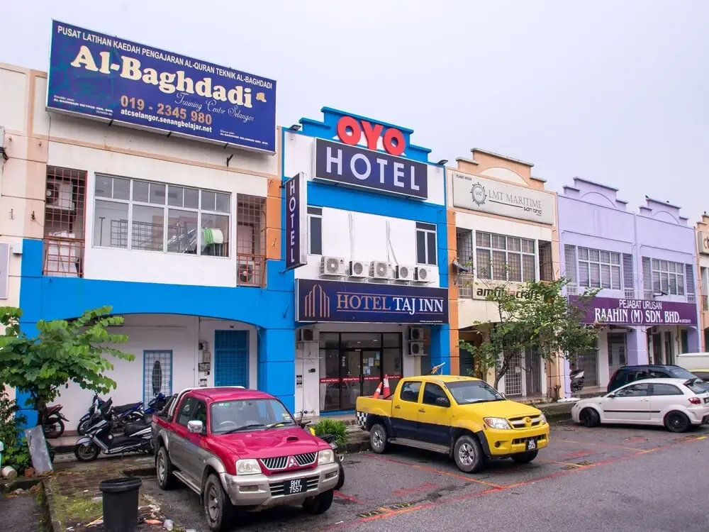 OYO 90281 Hotel Taj
