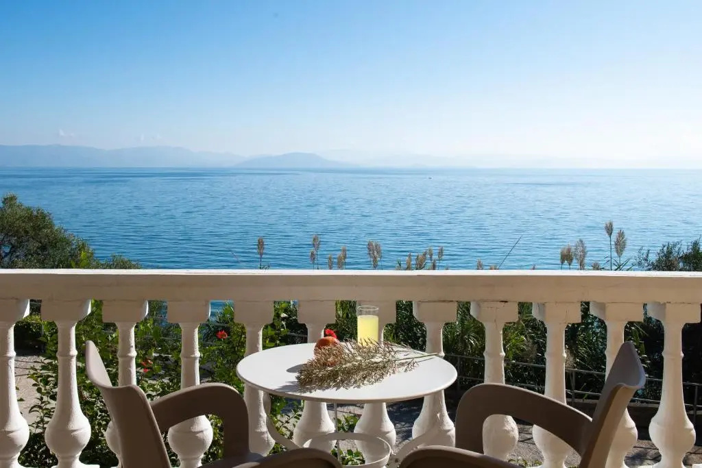 Double Studio with sea view (full double bed)