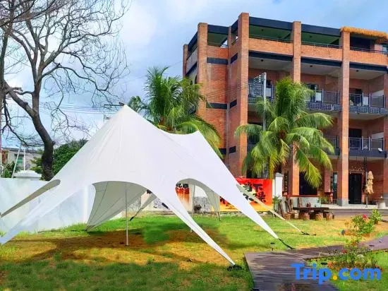 Hetian Garden Boutique Hotel (Lingshui Xiangshuiwan Branch) is close to Boundary Island