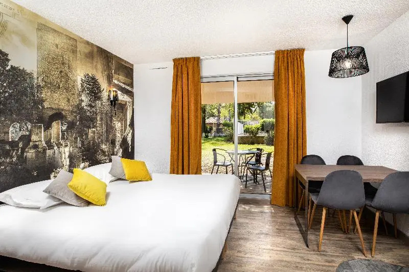 Standard Suite