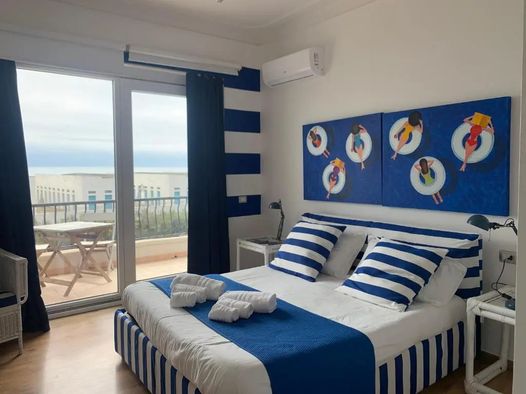 Standard Double room with sea view (full double bed)