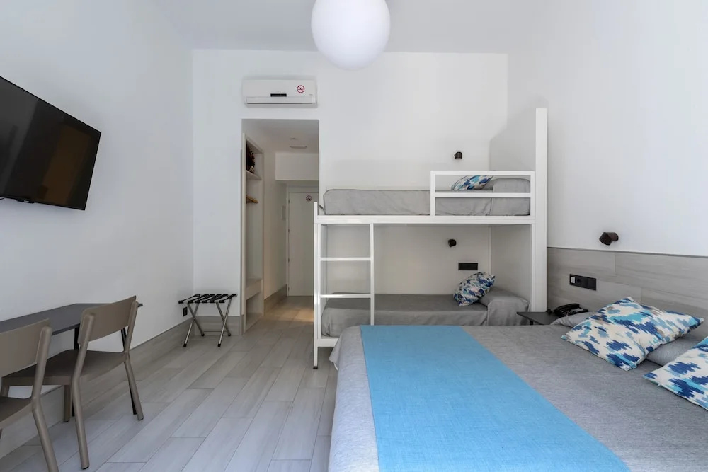 Standard Family room