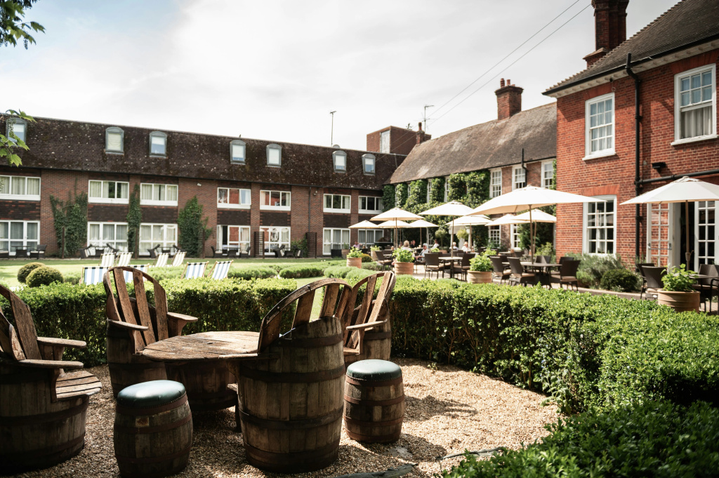 Bush Hotel Farnham - Général
