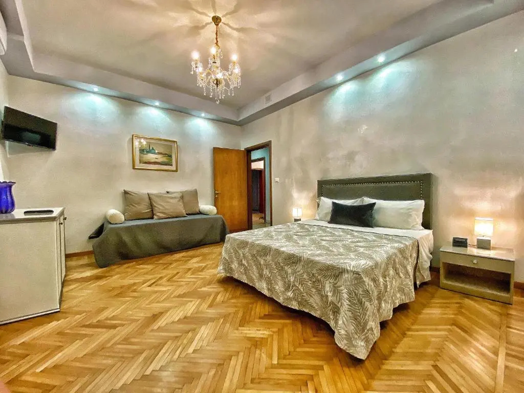 Deluxe Suite