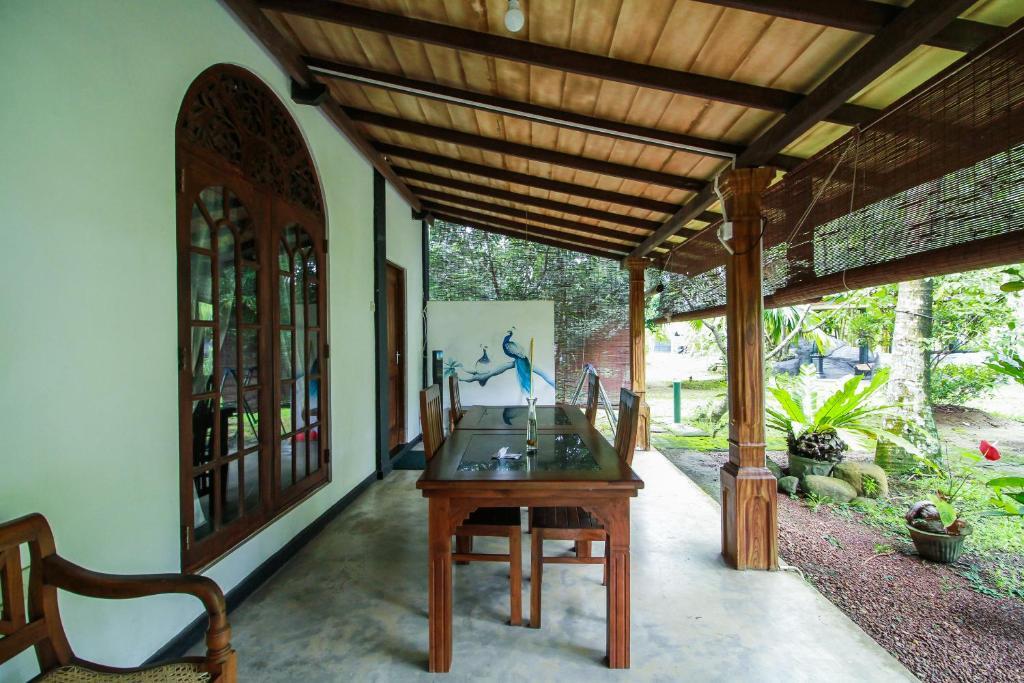 Villa 80