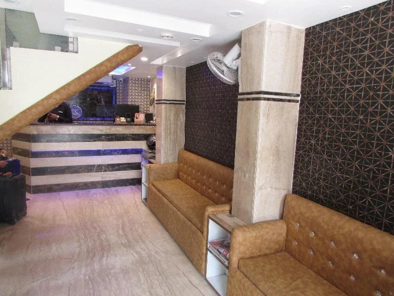 Lobby & Reception