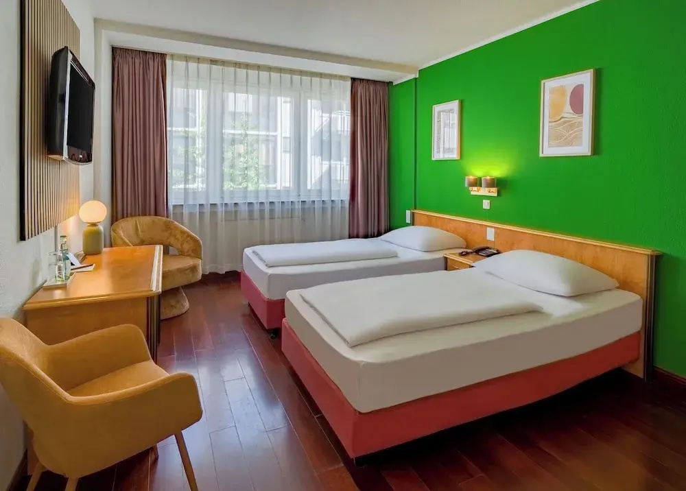 Standard Double room (full double bed)