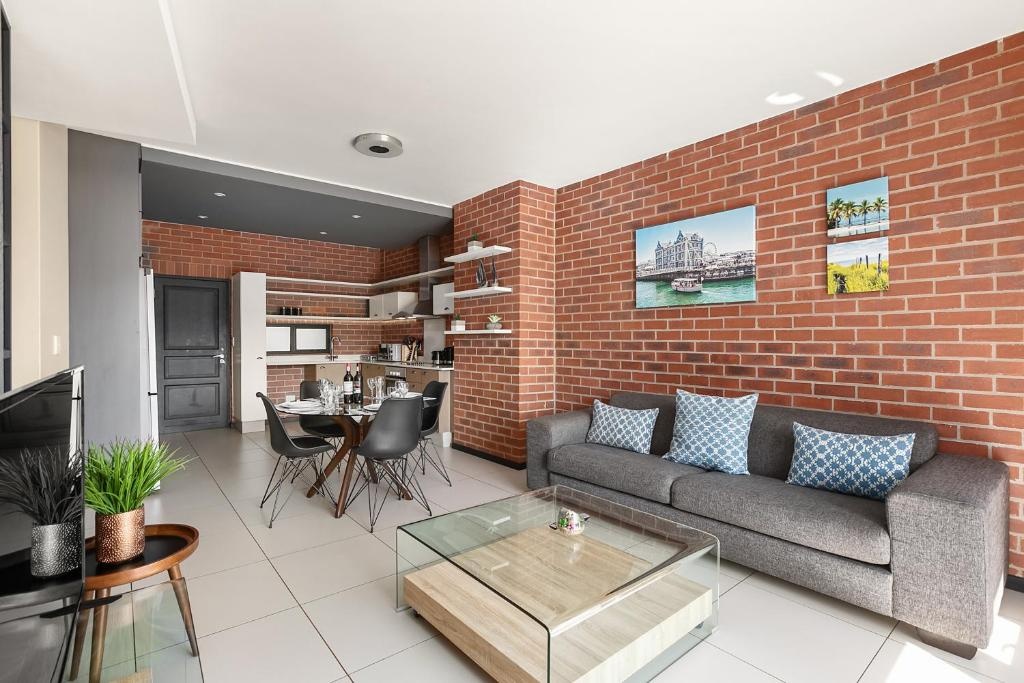 Easy Stay - The Vantage Rosebank