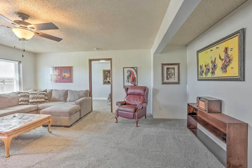 Peaceful Chadron Apartment in Historic Hotel! — фото