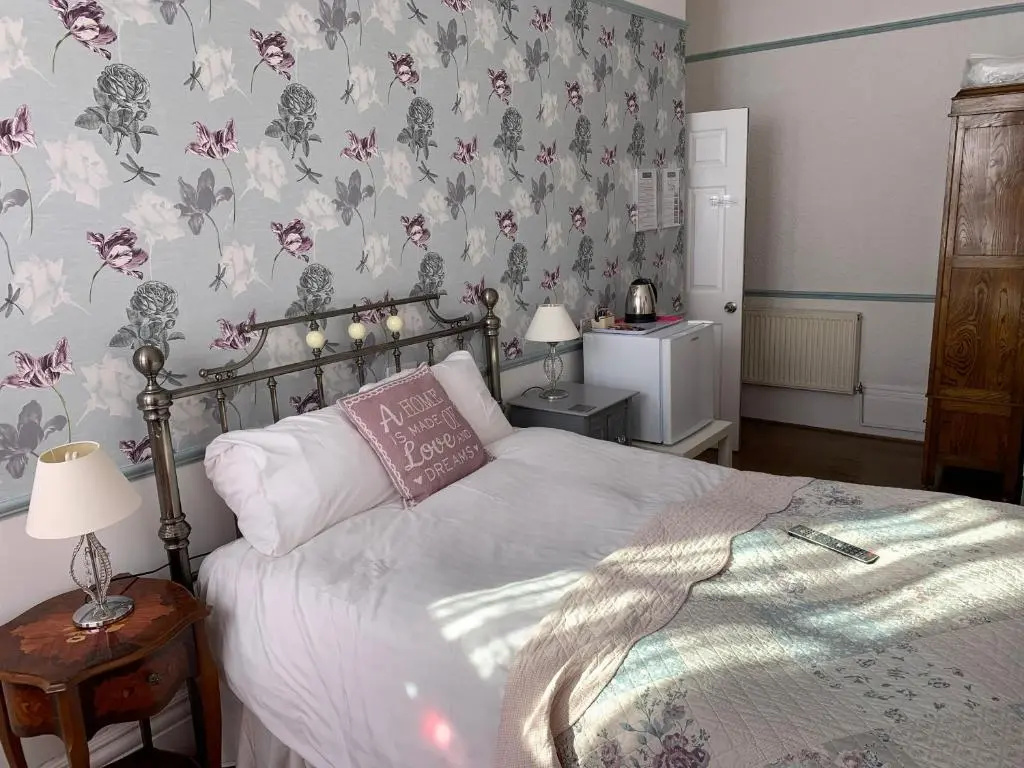 Superior Double room (full double bed)