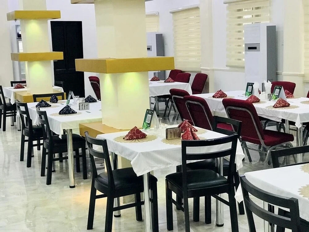 Food & Beverage