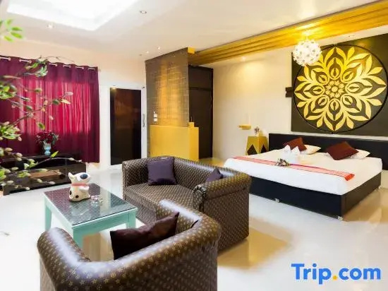 Deluxe Double room (full double bed)