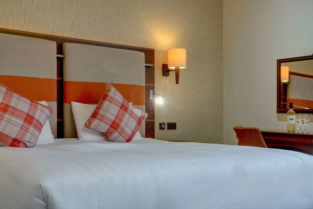 Best Western Plough & Harrow Hotel - Général