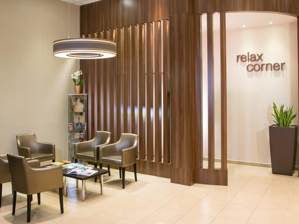 Lobby & Reception