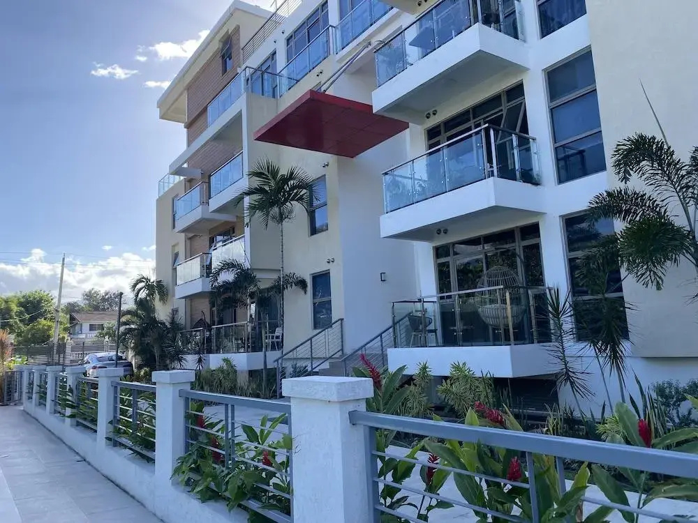 Echelon Escape Luxury 1B/R with Pool & Gym