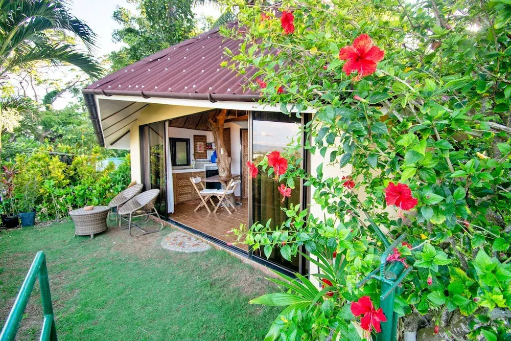 Bungalow with balcony
