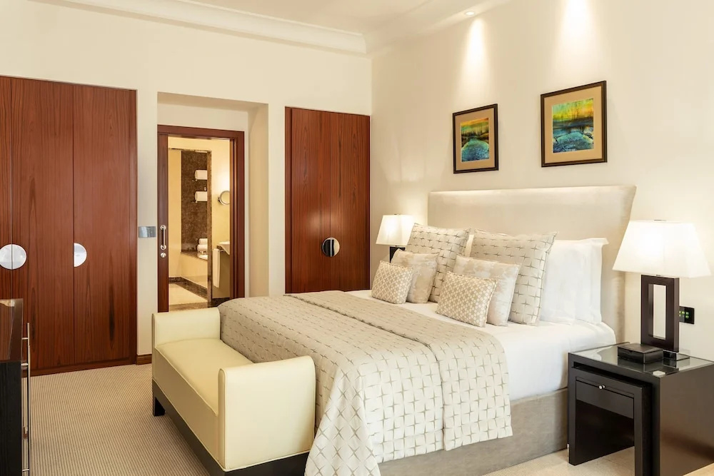 Двухместный люкс Premier Executive (двуспальная кровать) в Grosvenor House, a Luxury Collection Hotel, Dubai