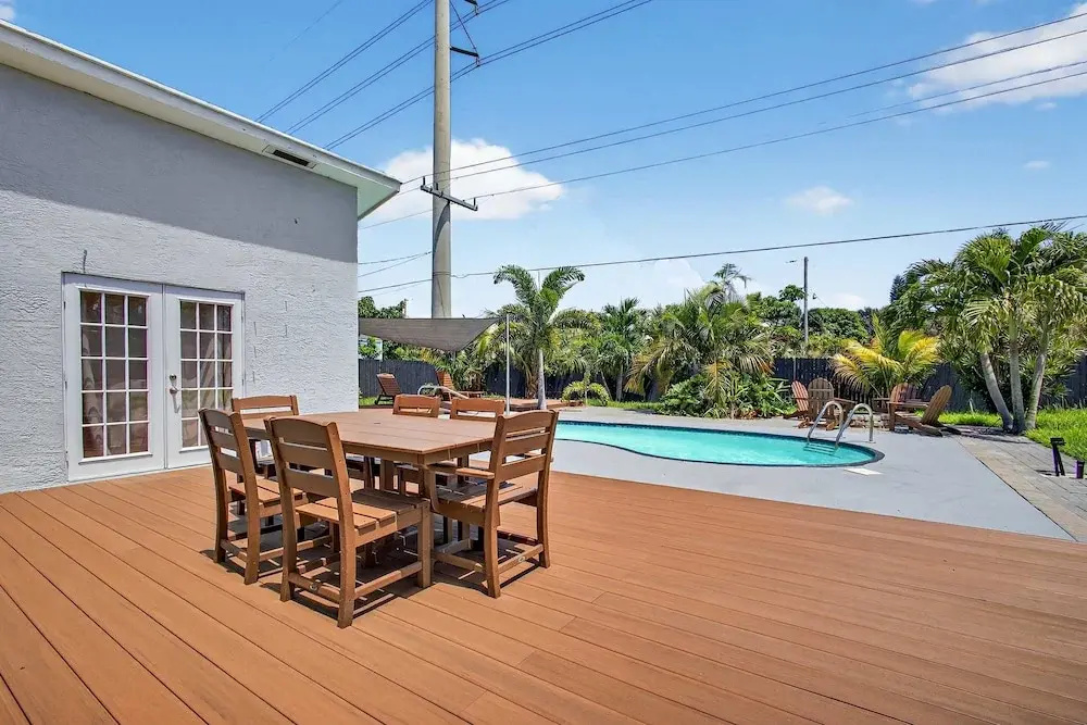 Luxury Meets Paradise Family-friendly 4BR w Pool
