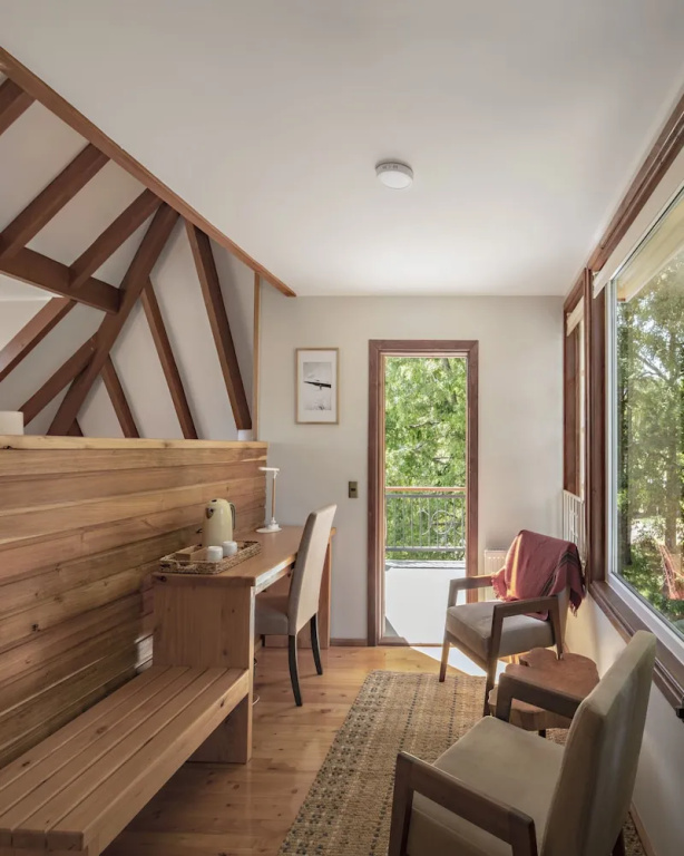 Deluxe Suite with balcony