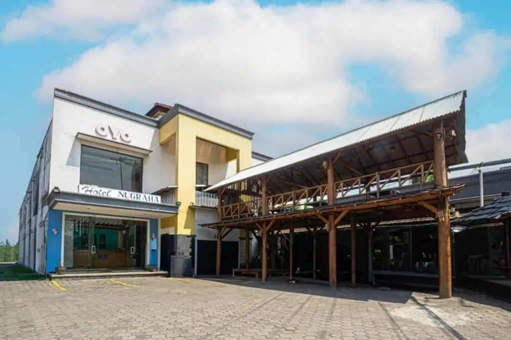 Hotel O Arjosari Near Plaza Araya Formerly Hotel Nugraha