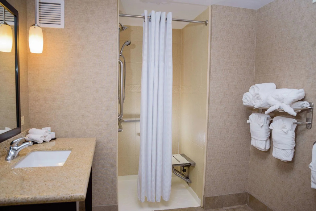 Embassy Suites by Hilton Minneapolis North - Général
